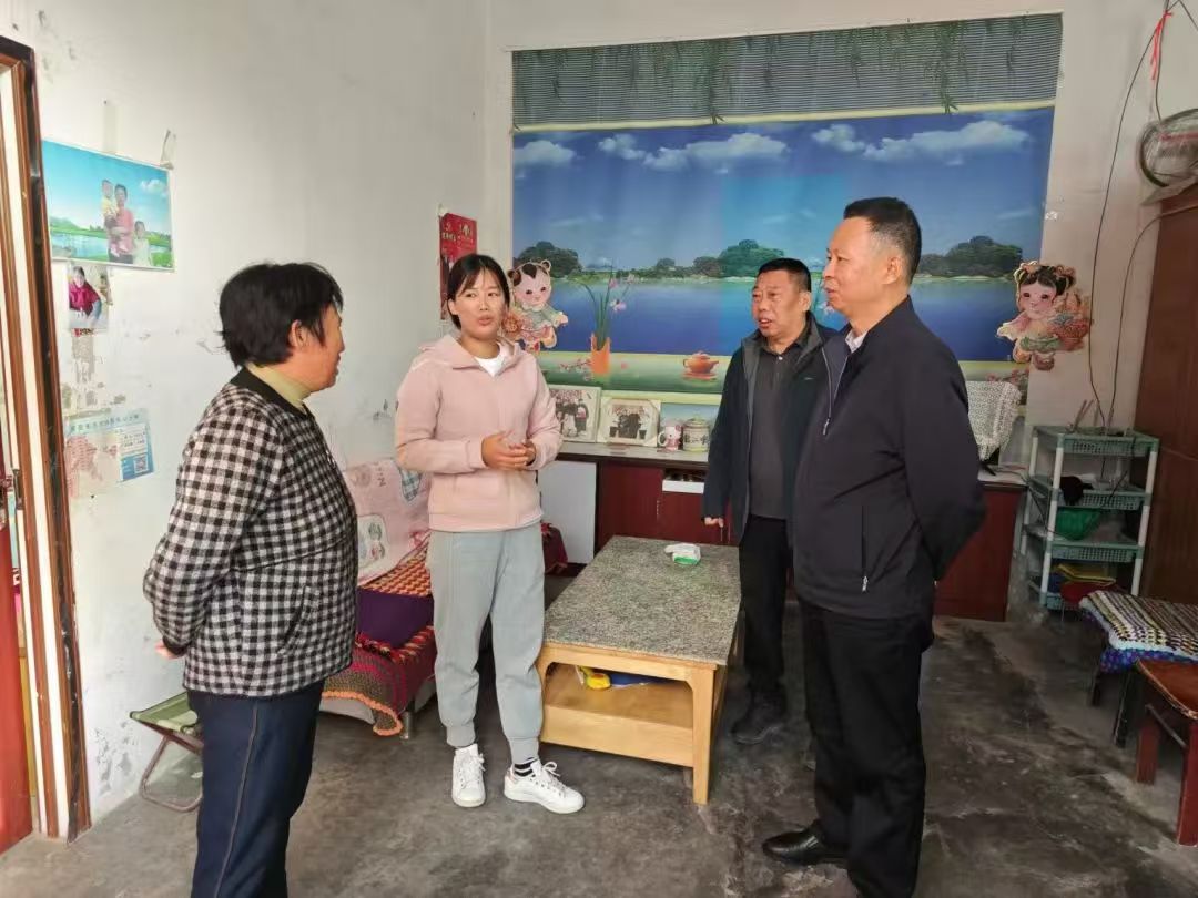 王振海深入基層走訪調研